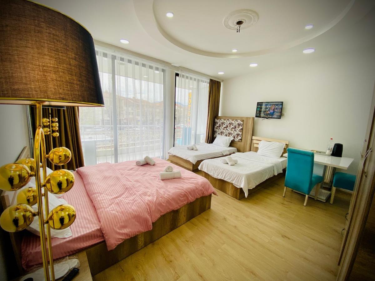 Hotel Perla Призрен Экстерьер фото