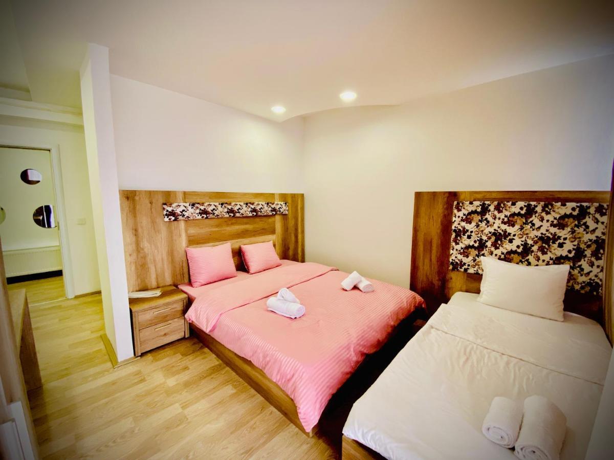 Hotel Perla Призрен Экстерьер фото