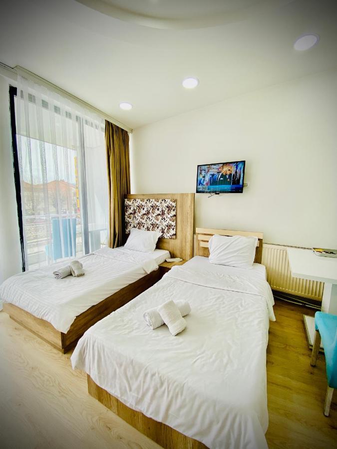 Hotel Perla Призрен Экстерьер фото