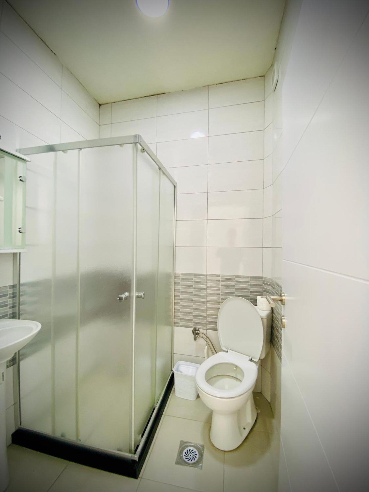 Hotel Perla Призрен Экстерьер фото